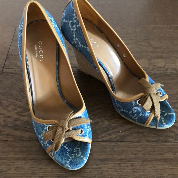 Gucci open toe wedge